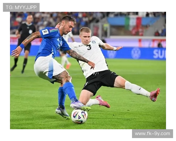 激烈足球赛场上球员为抢球相撞致腿伤引发体育精神与安全讨论 激烈足球赛场上球员为抢球相撞致腿伤引发体育精神与安全讨论